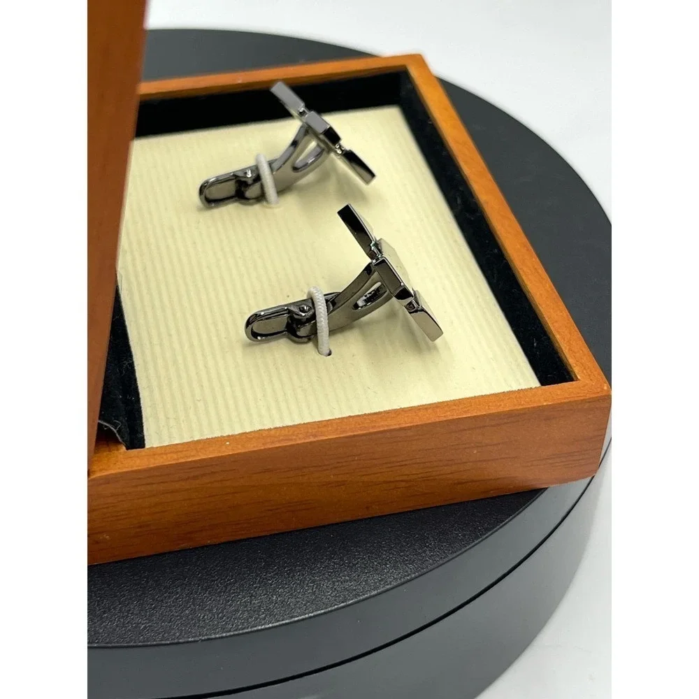 Roundtree & Yorke‎ Gunmetal Diagonal Cufflinks in Wooden Box New